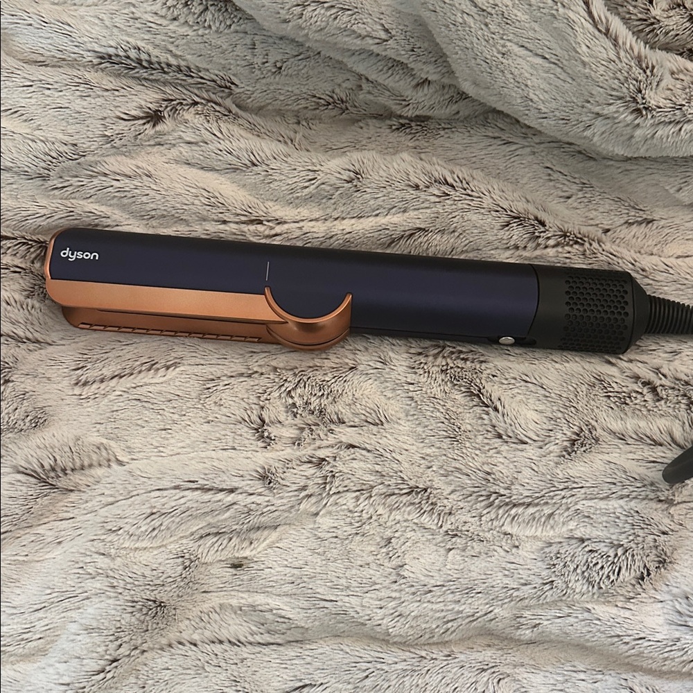 Dyson AirStraight  in Copper and Blue
